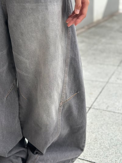 【現貨】街頭煙痕落地彎刀褲16