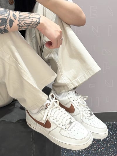 【全新爆款預購】NIKE AIR FORCE 1 白摩卡 反車線 男款｜HQ2037-1013