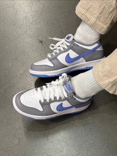 【海外限定 ! 預購】Nike Dunk Low 奶霜灰藍 女段 ｜FB9109-1213