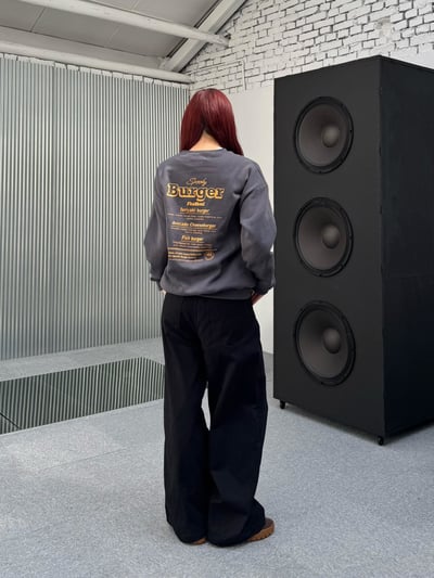 【現貨】幽靈漢堡印花大學T5