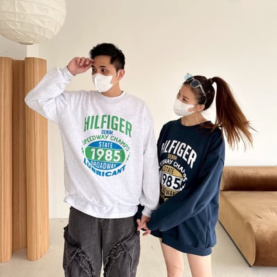 【現貨】1985美式標語刷毛大學T2