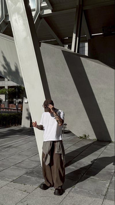 【現貨】百搭彎刀落地褲14