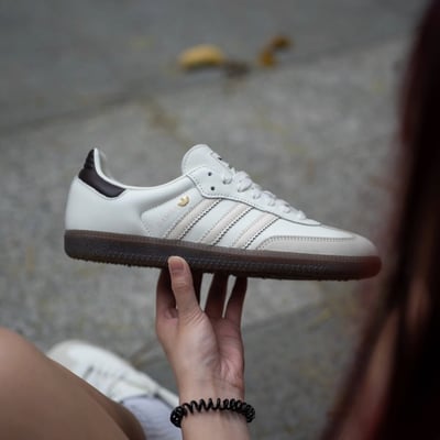 【仙女新品限定款!!!現貨速發】Adidas Samba OG 小金標 米白 皮革 德訓鞋 女鞋｜IH66282