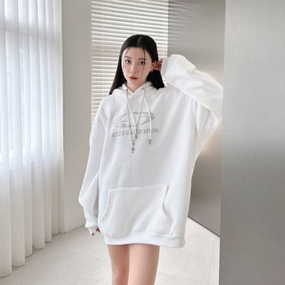 【廠商斷貨最後機會】發泡英字科技感銀漆帽T3