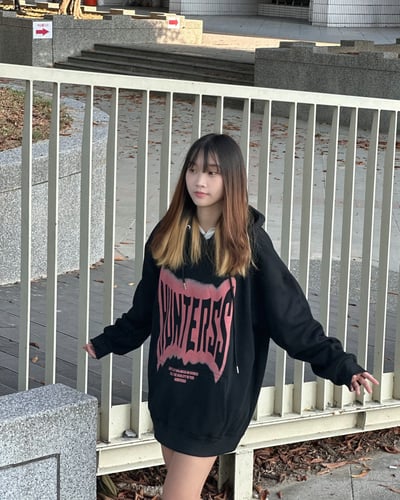 【現貨】幻影字母牛奶絨帽T8