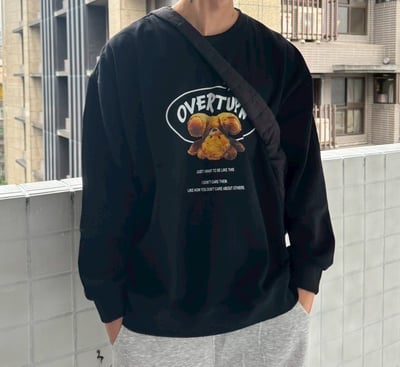 【現貨】可愛小熊牛奶絨大學T4