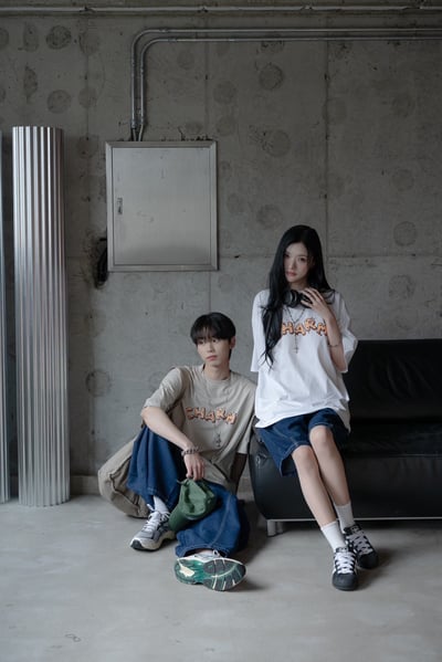 【SORONA® 涼感現貨】CHARM餅乾字母印花短T3