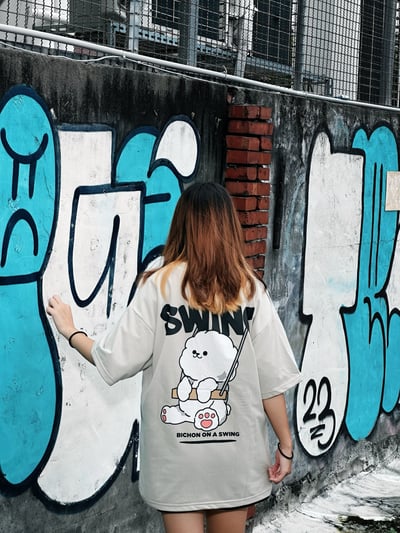 【現貨】SWING小狗盪鞦韆印花短T7
