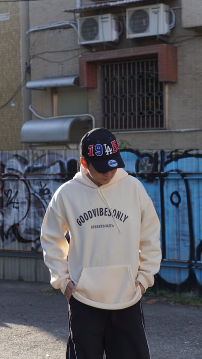 【現貨】GOODVIBESONLY英文字母刷毛帽T7