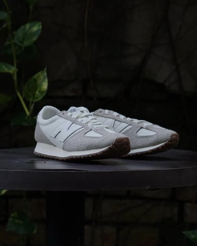 【秋季新色三色一次看】 New Balance NB4713