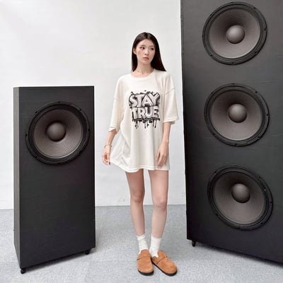 【現貨】STAY TRUE 噴漆華夫格印花短T9