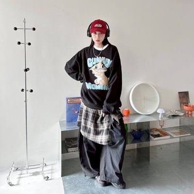 【現貨】BUNNY MOMENTS發泡兔子大學T4