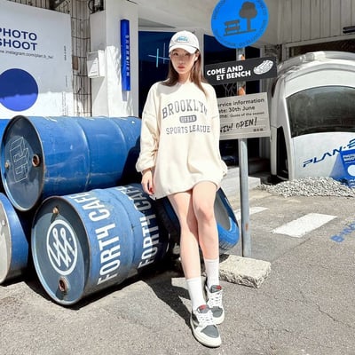 【現貨】BROOKLYN 華夫格束口印花大學T6