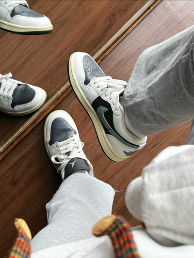 【爆款!】AIR JORDAN 1 小綠倒勾橄欖綠倒勾配色 女鞋 Jade Smoke｜DC0774-0015