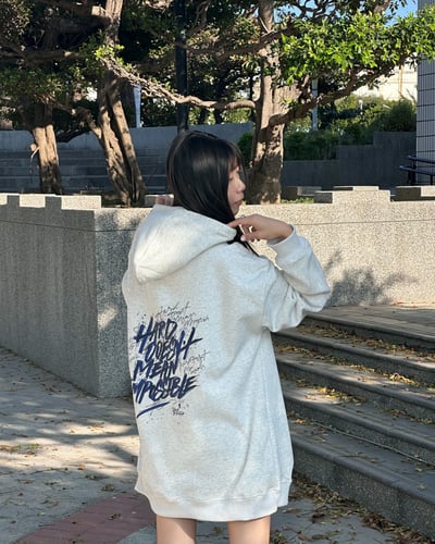 【現貨速發】藝術英文塗鴉牛奶絨帽T5