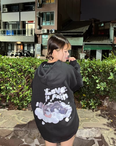 【現貨】街頭吐煙圈發泡短寬帽T3