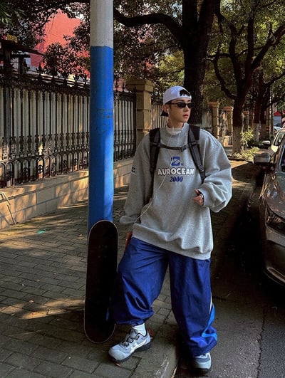 【現貨】AUROCEAN 2000 刺繡大學T3