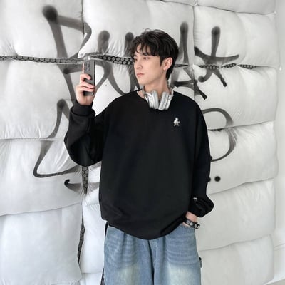 【現貨】刺繡滑板小人大學T3