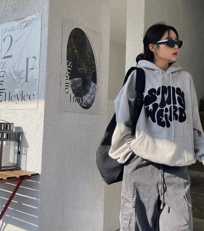 【現貨】毛巾繡STAY WEIRD帽T10