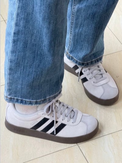 【國外限時下殺!】adidas VL Court 2.0 Classic 白灰銀 焦糖底 復古德訓鞋｜JR25602