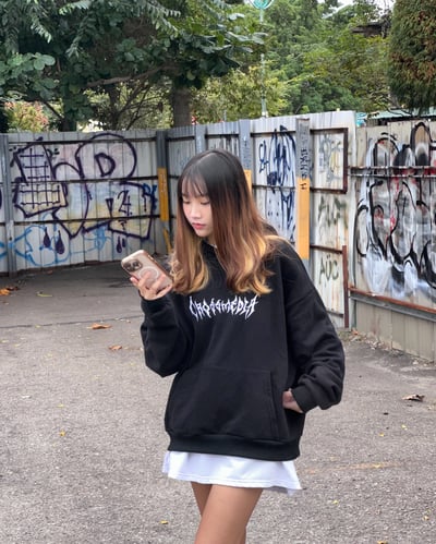 【現貨】CROSSMEDIA 街頭刺繡抓痕短寬帽T8