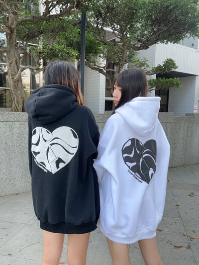 【現貨】Cross Challenges 發泡愛心切割帽T2