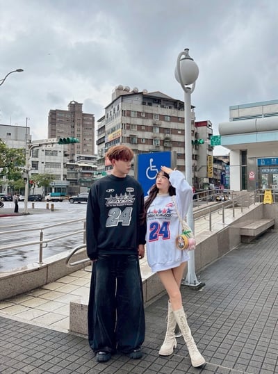 【現貨】美式賽車24號刷毛大學T2