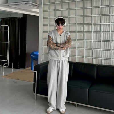 【現貨】高磅數高質感素面連帽拉鍊背心外套6