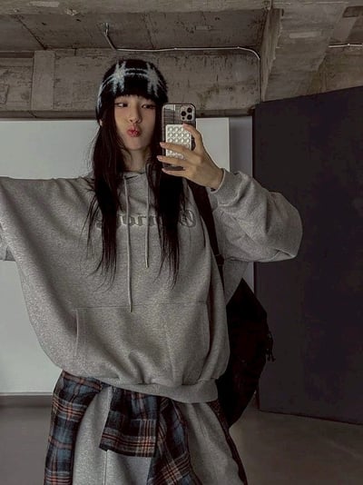 【現貨】哥德字噴漆印花帽T5