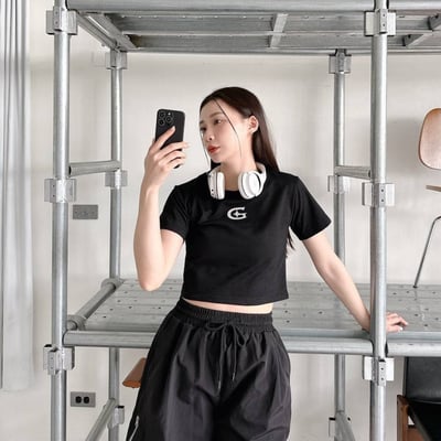 【現貨】科技感反光膠印短版短T6