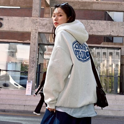 【現貨】CROSS STUDIO 卡通泡泡字圓標帽T3