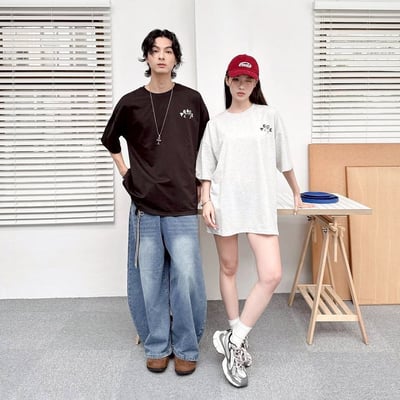 【現貨】PEACE虎斑貓打坐短T11