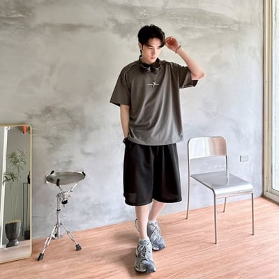 【超炫現貨】NOTIME NOSEE星芒立體別針拉鍊造型短T5