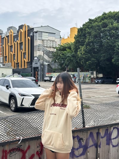 【現貨】stagreell英文字體刷毛帽T5