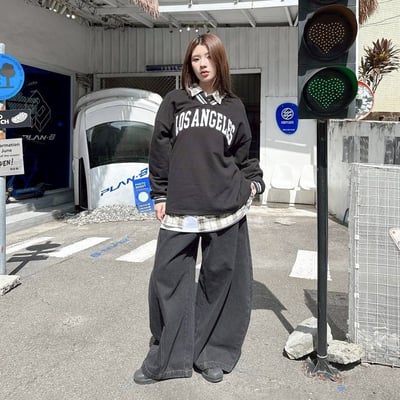 【現貨】LOSANGELA 美式毛巾繡V領大學T9