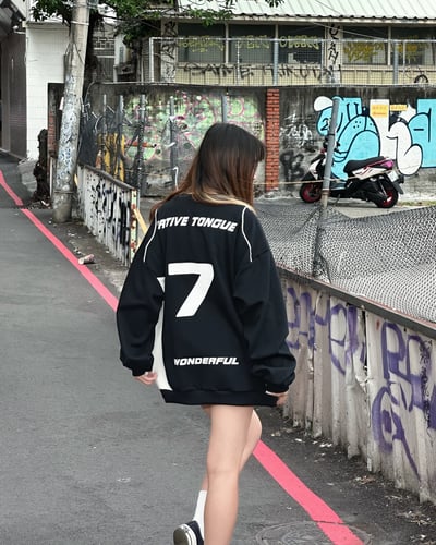 【現貨】NATIVE TONGUE 7號拼接賽車風大學T7