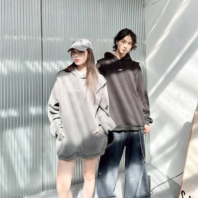 【現貨】金屬感解構剪裁帽T1