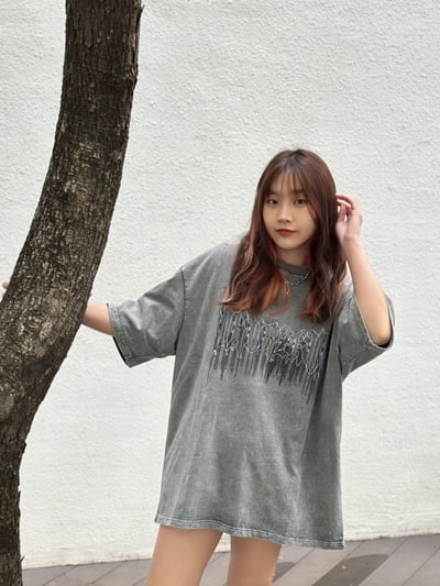 【現貨】地球街頭文字水洗寬T7