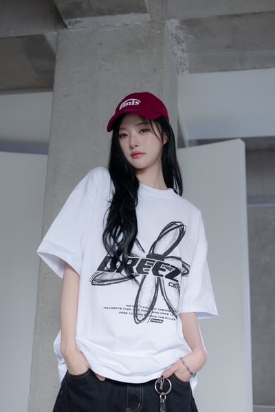 【現貨】刺繡BREEZY手袖花朵印花短T8