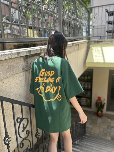 【現貨】GOOD FEELING 笑臉舌頭印花短T8