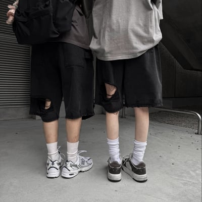 【現貨】黑系破壞七分牛仔褲4