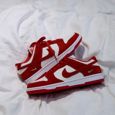 【這紅一眼入魂!!!】NIKE W DUNK LOW 車厘子紅 紅白 櫻桃紅 小銀勾 女鞋｜IO4244-1034