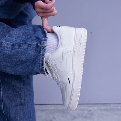 【現貨】NIKE AF1奶油刺繡小勾｜HF1058-1336