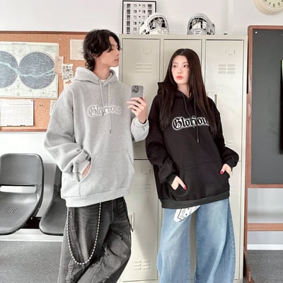 【現貨】哥德字噴漆印花帽T1