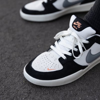 【國外限時超殺折扣連線!】Nike SB Force 58 影子灰 橘勾 小倒勾 ｜DV5477-0128