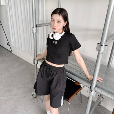 【現貨】科技感反光膠印短版短T5