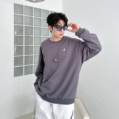 【現貨】刺繡滑板小人大學T5