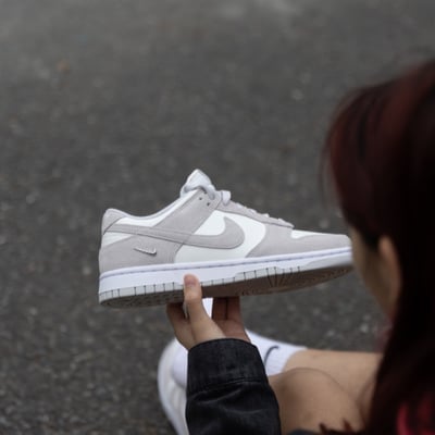【爆款！現貨】NIKE W DUNK LOW 霧灰 灰白 小銀勾 女鞋｜IO4244-1051
