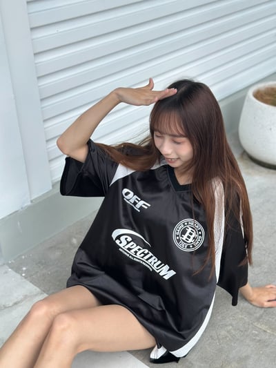 【超吸睛單品】滑面寬鬆Y2K個性球衣短T9