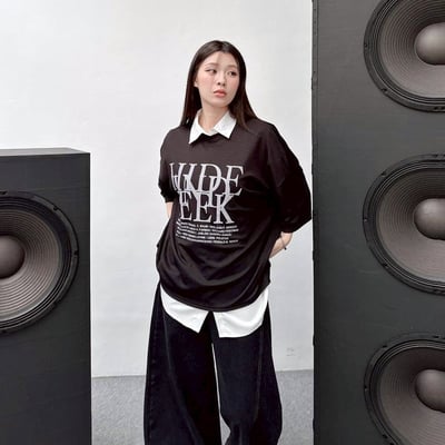 【現貨】HIDE AND SEEK 文字堆疊落肩短T8